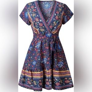 NWOT Temofon Floral Mini V-Neck Wrap Dress